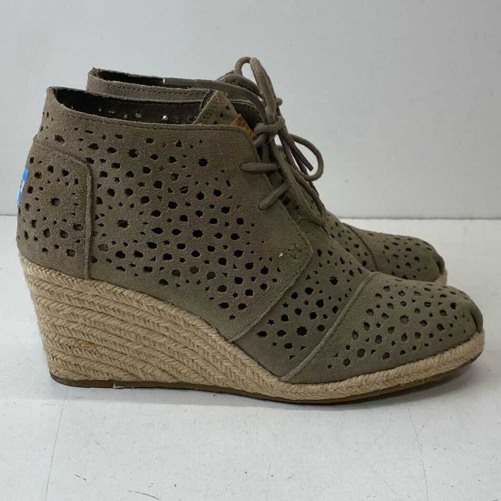 Toms Khaki Wedges Shoes Size 8 - image 1