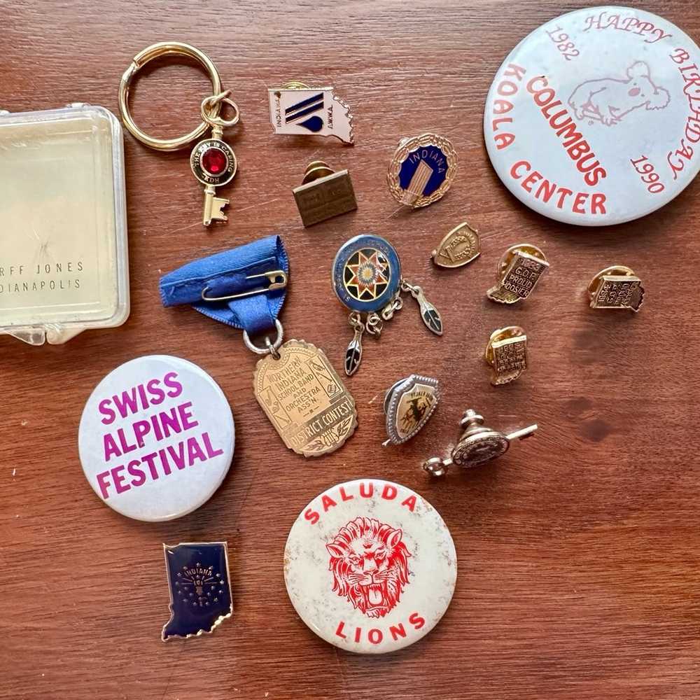 Vintage State of Indiana Lot Souvenir Pinbacks Me… - image 1