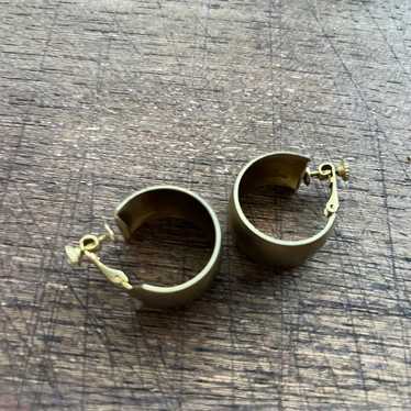 Gold vintage earrings - image 1