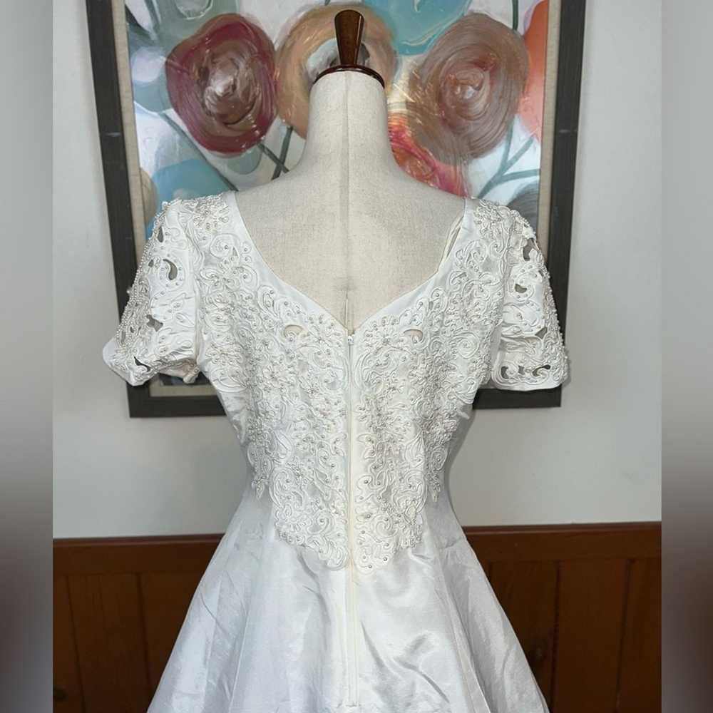 Beautiful Vintage 90s Bonny Lace Cutout Wedding G… - image 8