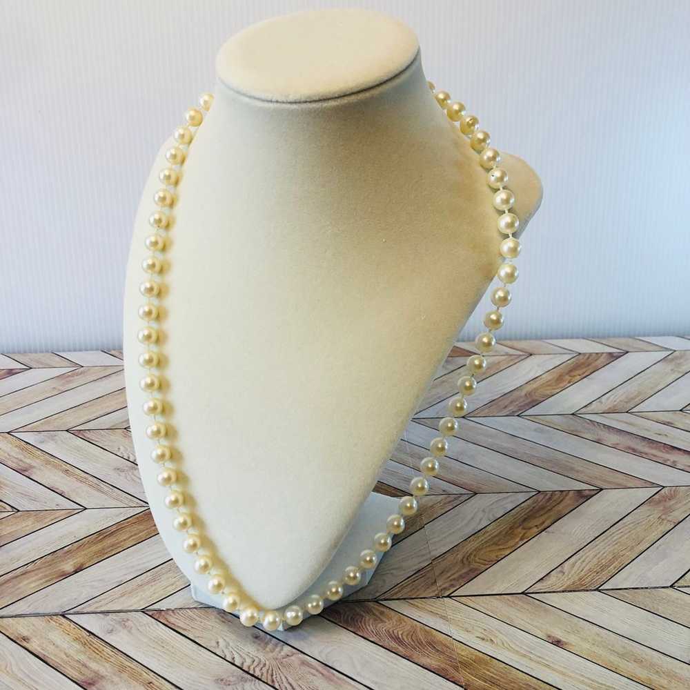 Bundle of 3 Faux Pearl Vintage Style Necklaces Cl… - image 11