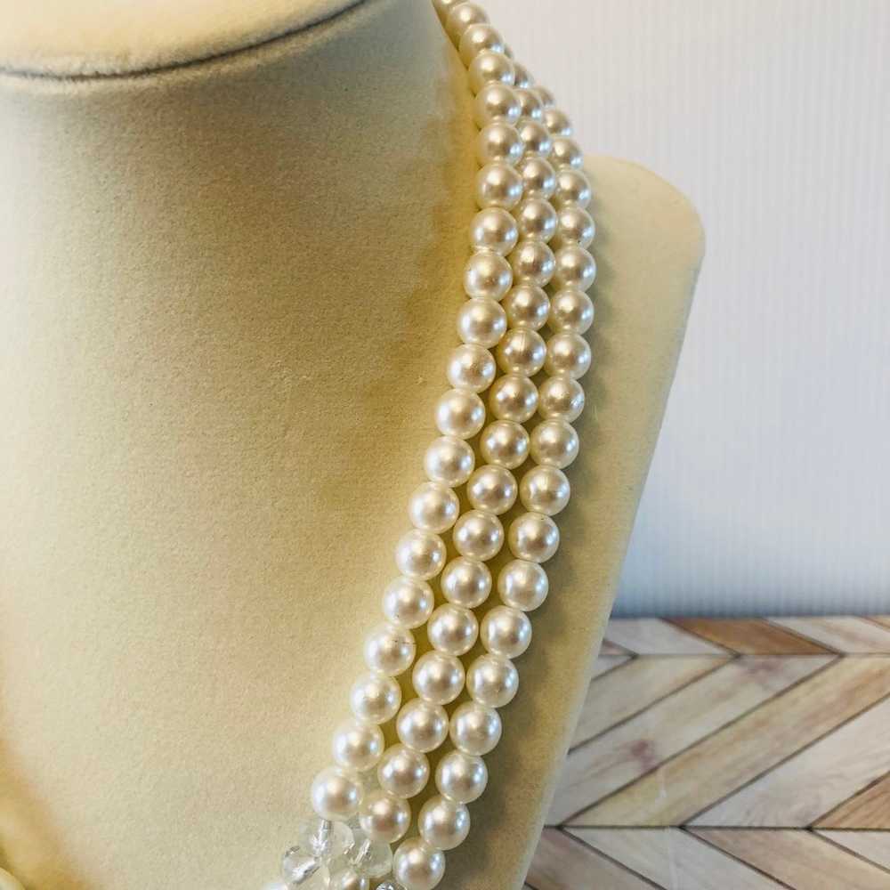 Bundle of 3 Faux Pearl Vintage Style Necklaces Cl… - image 4