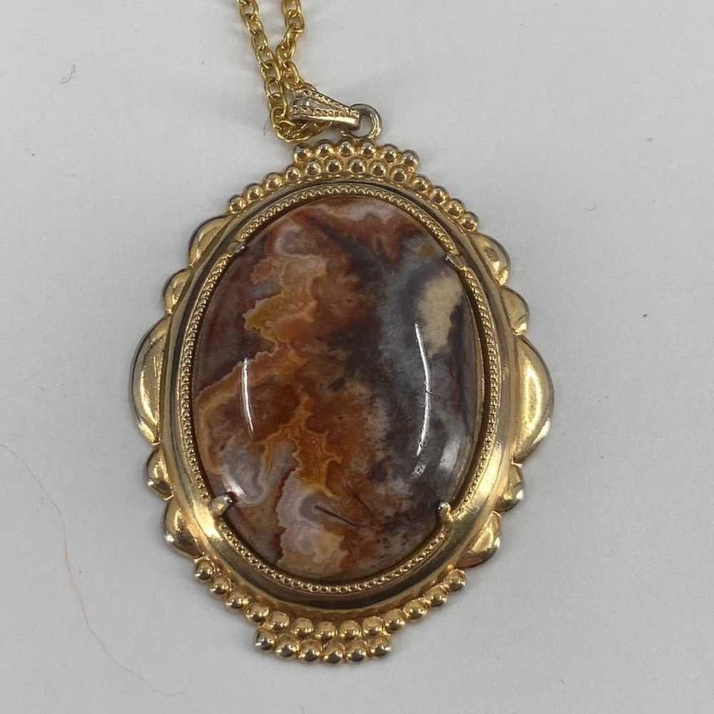 Vintage gold plated oval agate pendant necklace - image 2