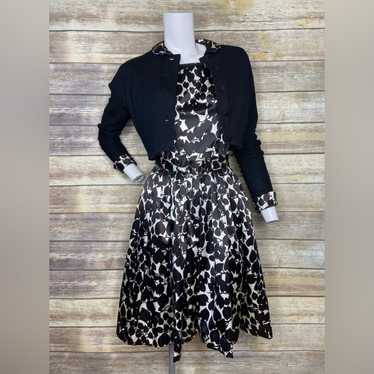 1950’s Vintage black and white belted floral dres… - image 1