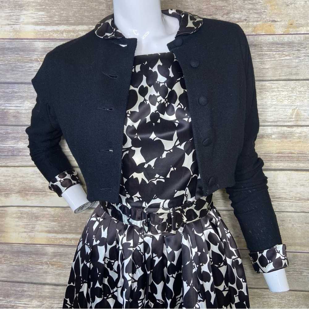 1950’s Vintage black and white belted floral dres… - image 3