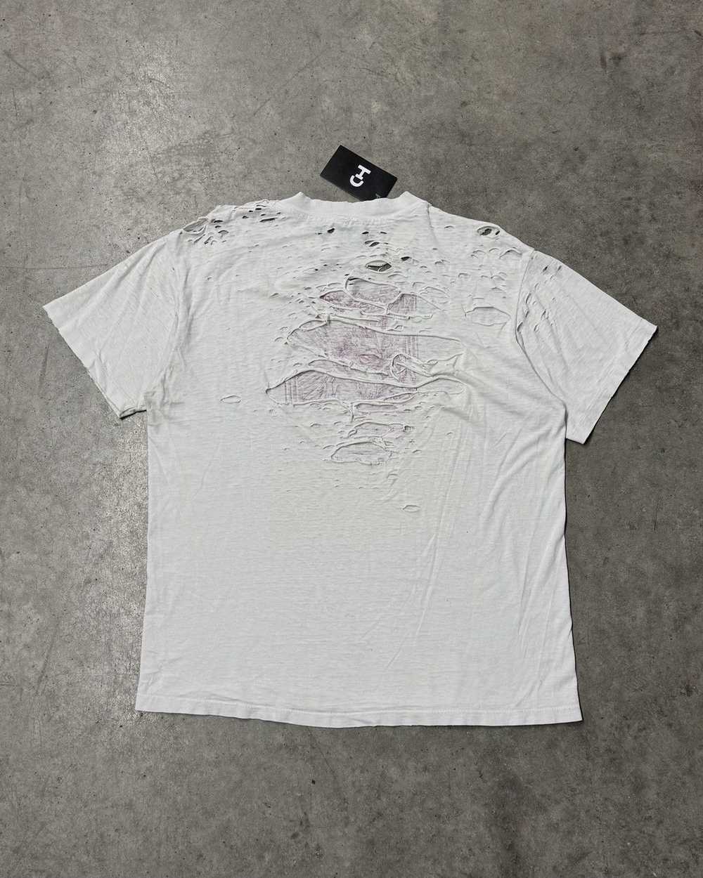 Vintage Vintage thrashed graphic tee - image 4