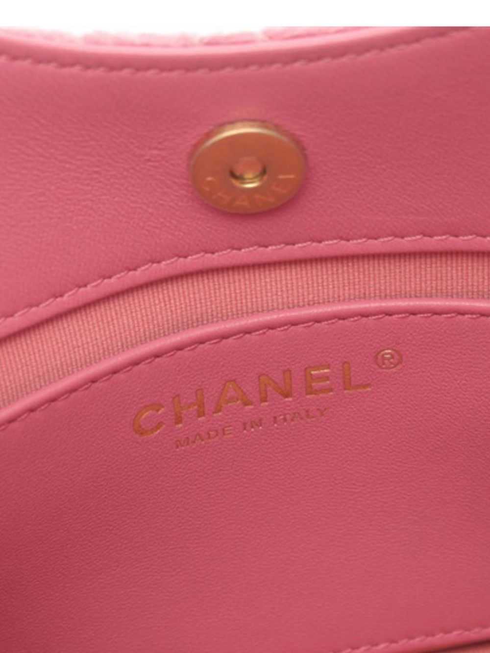 CHANEL Pre-Owned 2021-2023 Small Quilted Velvet W… - image 5