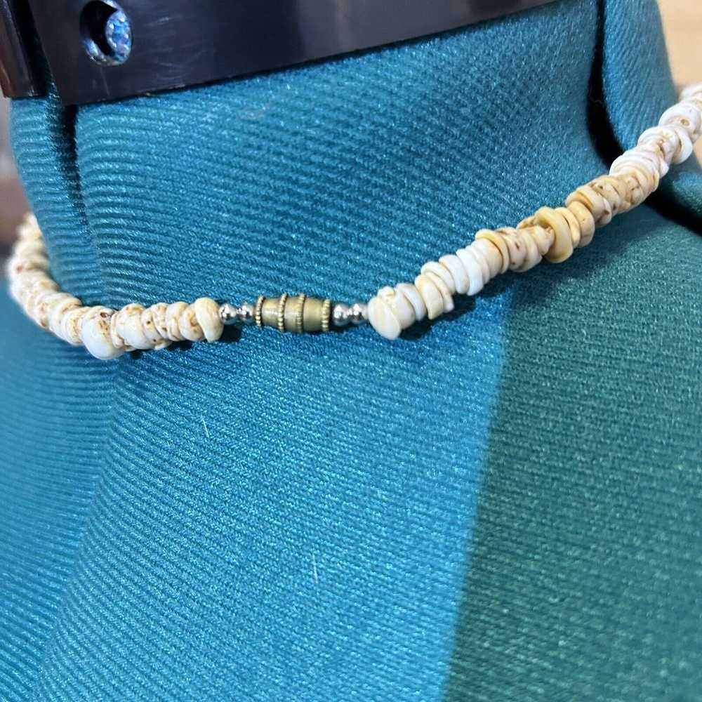 Vintage Hawaiian Tiger Puka Shell Beaded Necklace… - image 2