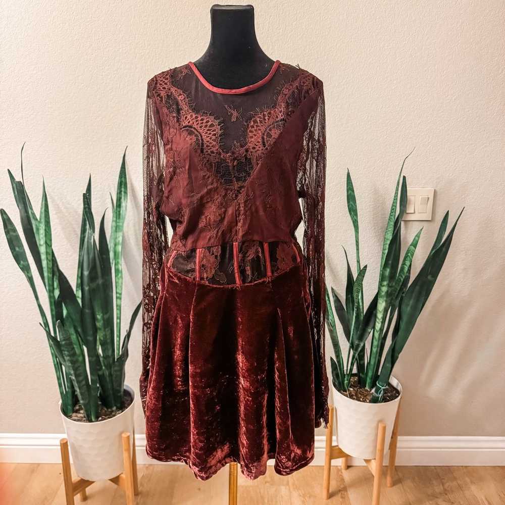 NWOT FREE PEOPLE LONG SLEEVE LACE DRESS IN GARNET… - image 5