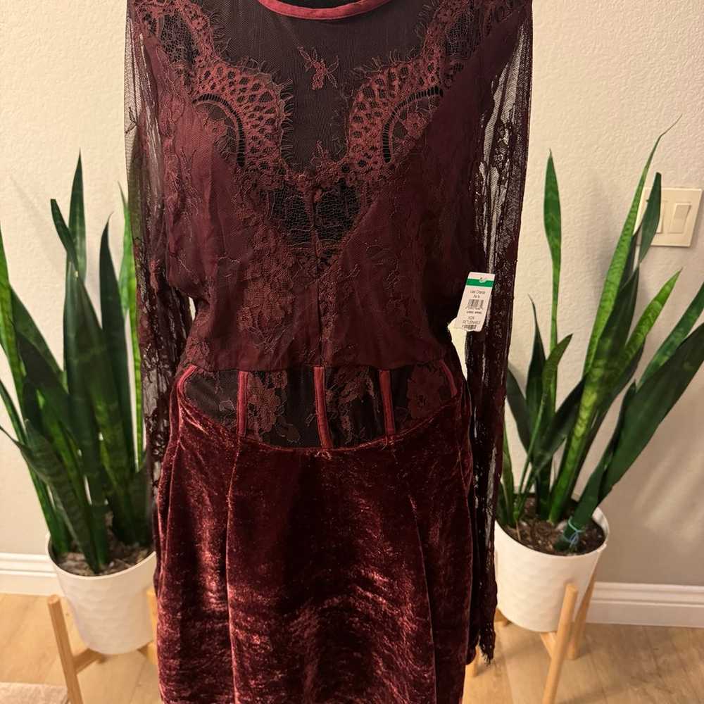 NWOT FREE PEOPLE LONG SLEEVE LACE DRESS IN GARNET… - image 8