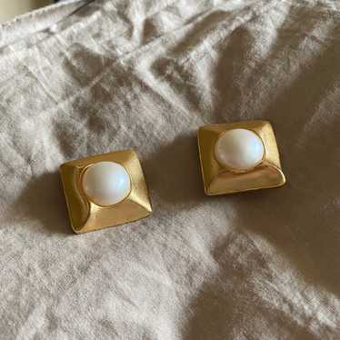 Vintage Square Gold & Pearl Clip Earring