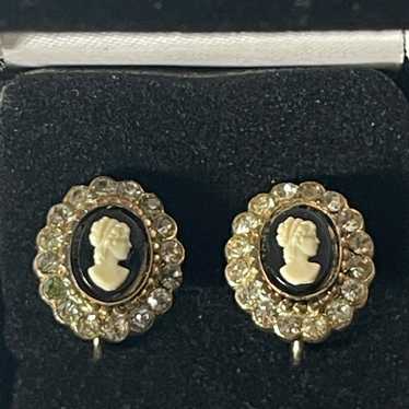 Vintage Coro Cameo Screw Back Earrings