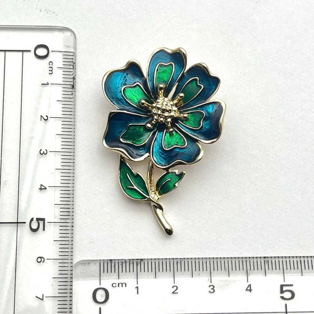 1448 Vintage Brooch Flower Enamel Blue Green Bota… - image 3