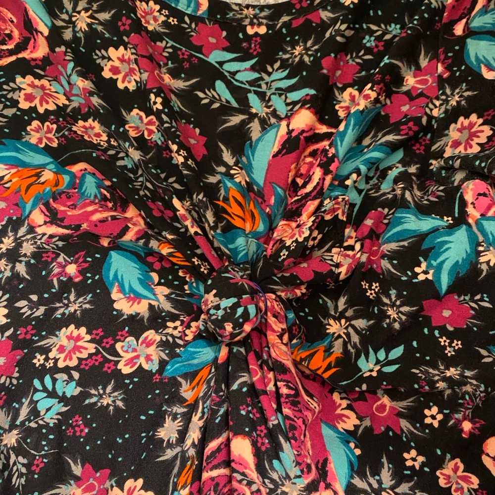 Rare vintage lularoe Carley dress roses print - image 4