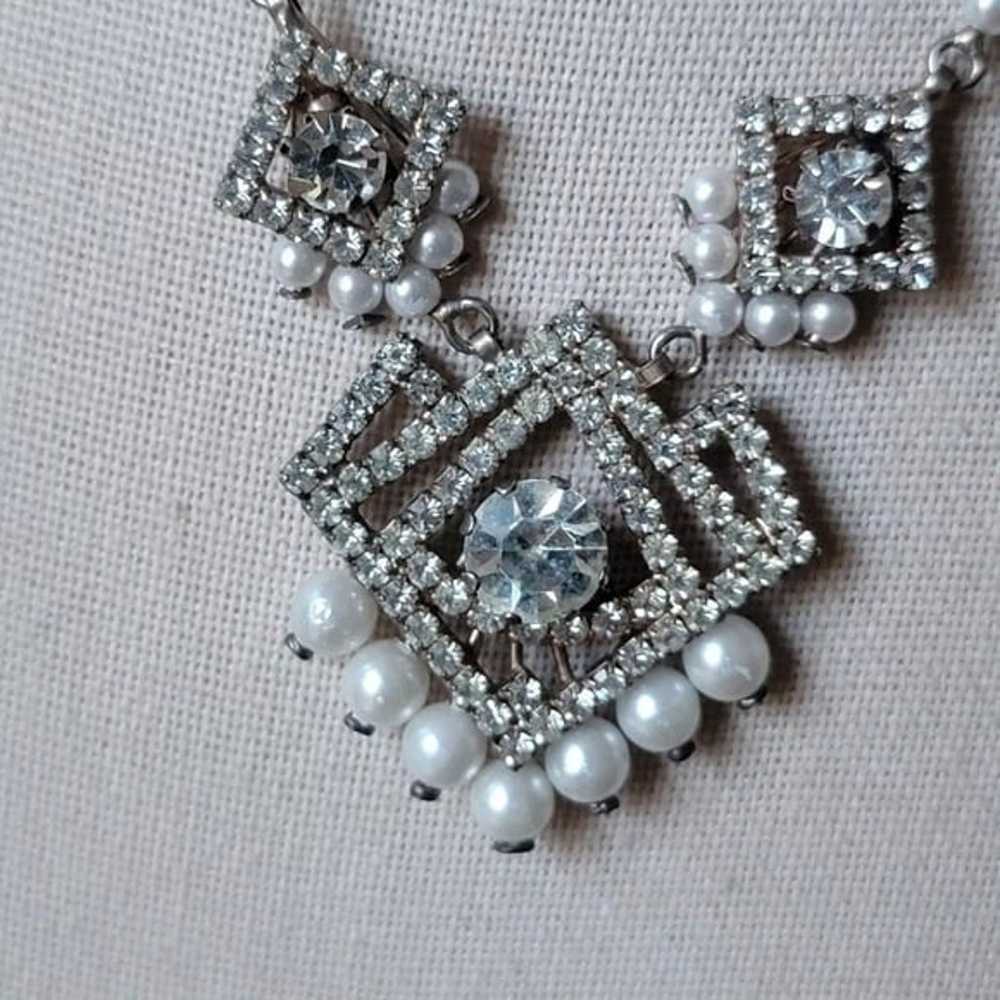 Art Deco Inspired Vintage Rhinestone Faux Pearl C… - image 4