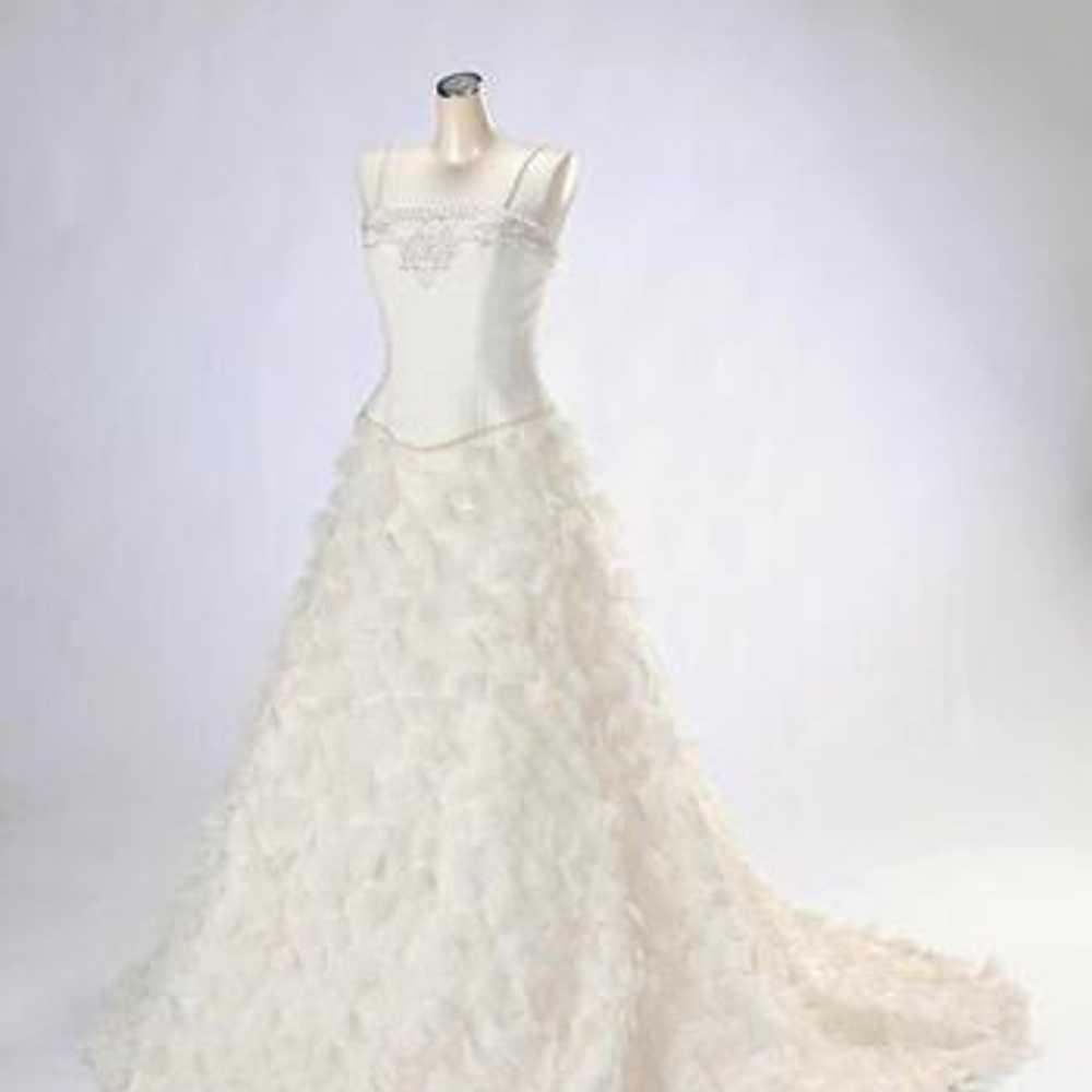 Wedding dress A-line size 9 "2P Silver Embroidery" - image 1