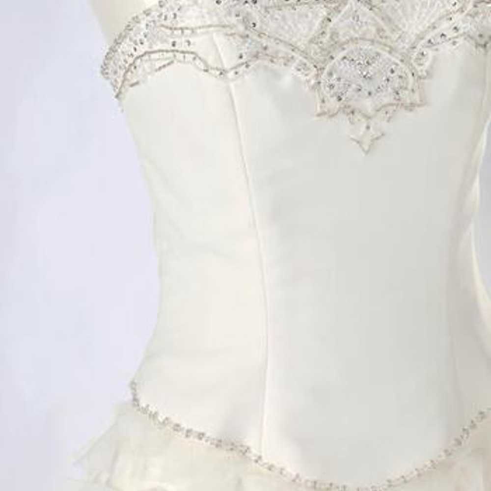 Wedding dress A-line size 9 "2P Silver Embroidery" - image 4