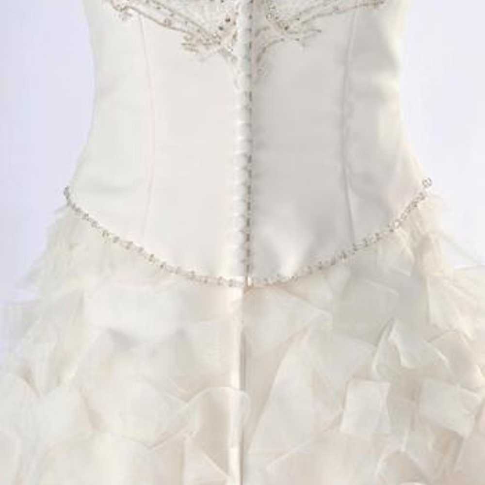 Wedding dress A-line size 9 "2P Silver Embroidery" - image 6