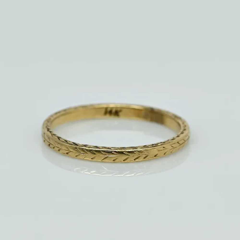 Vintage 14K Yellow Gold Chevron Pattern Wedding B… - image 2