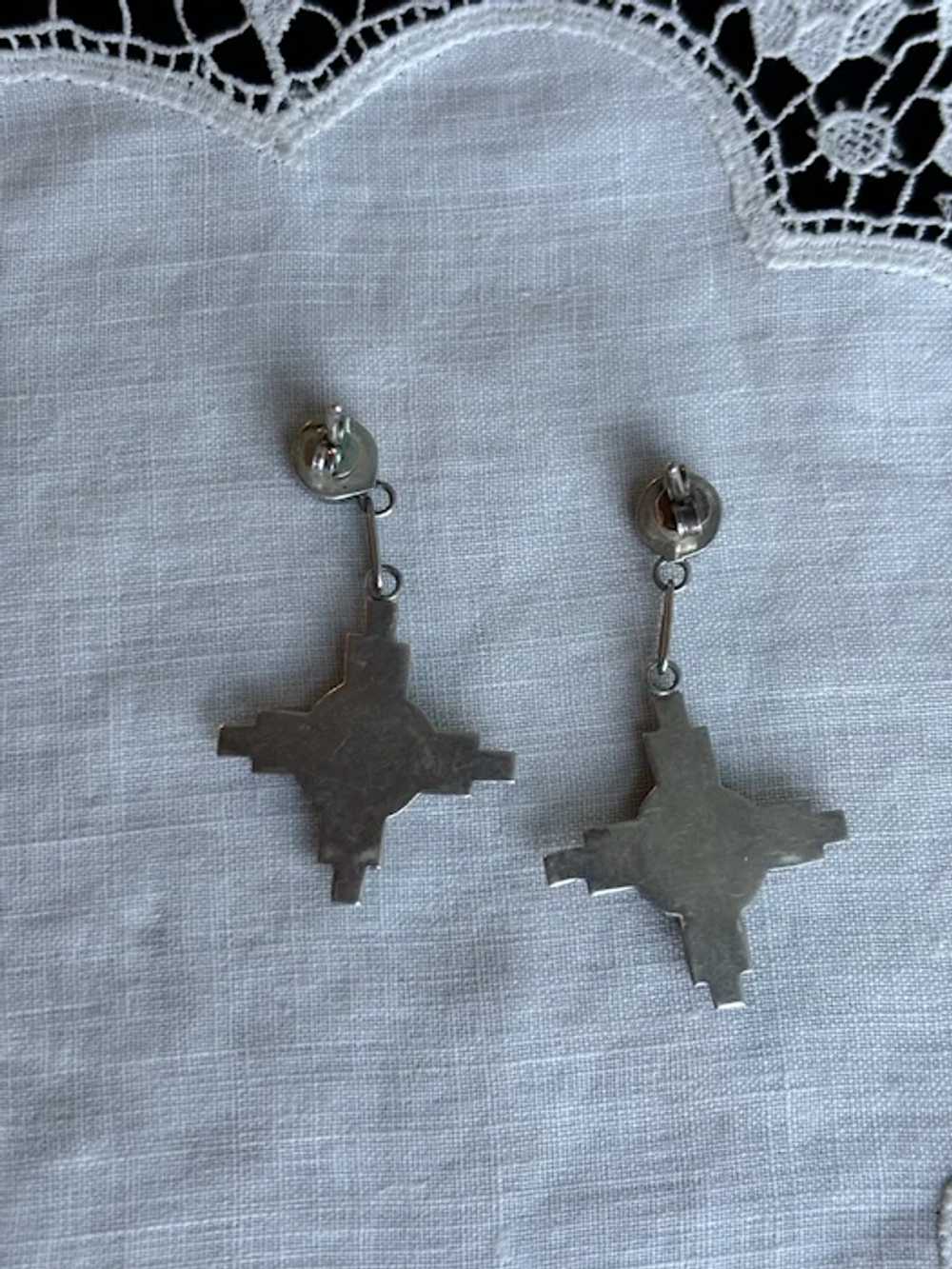 Zuni Sun Face Inlaid Drop Earrings - image 3