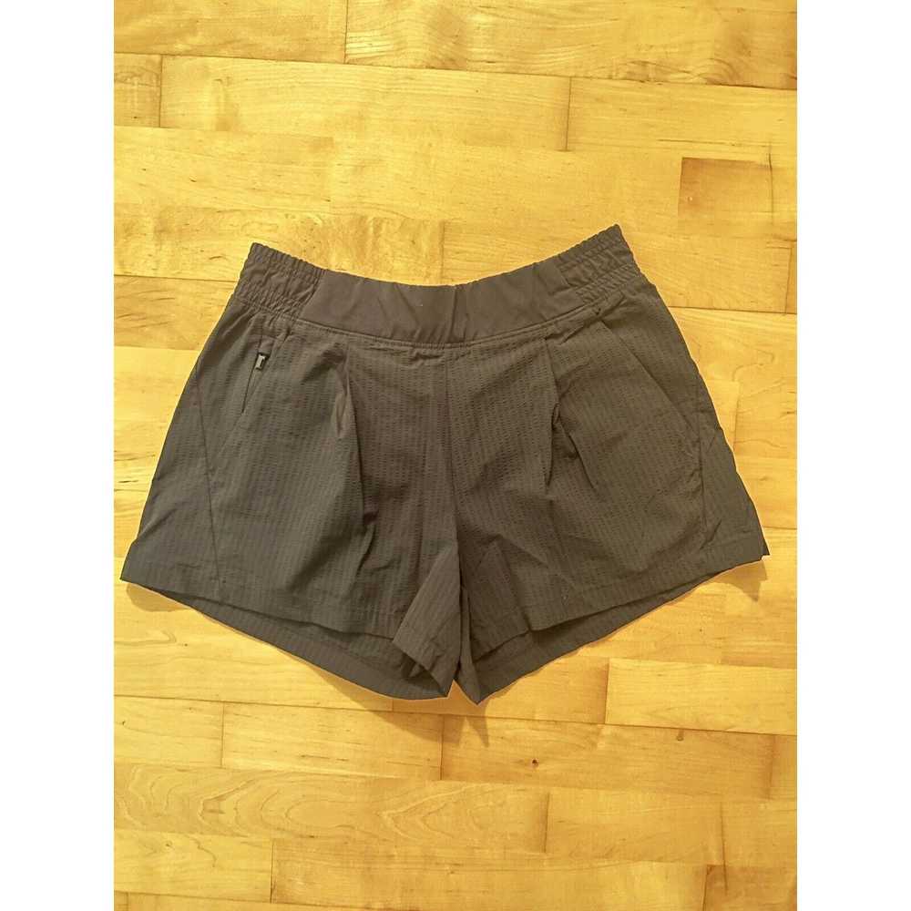 Athleta Athleta Textured Brooklyn Shorts Black Wo… - image 2