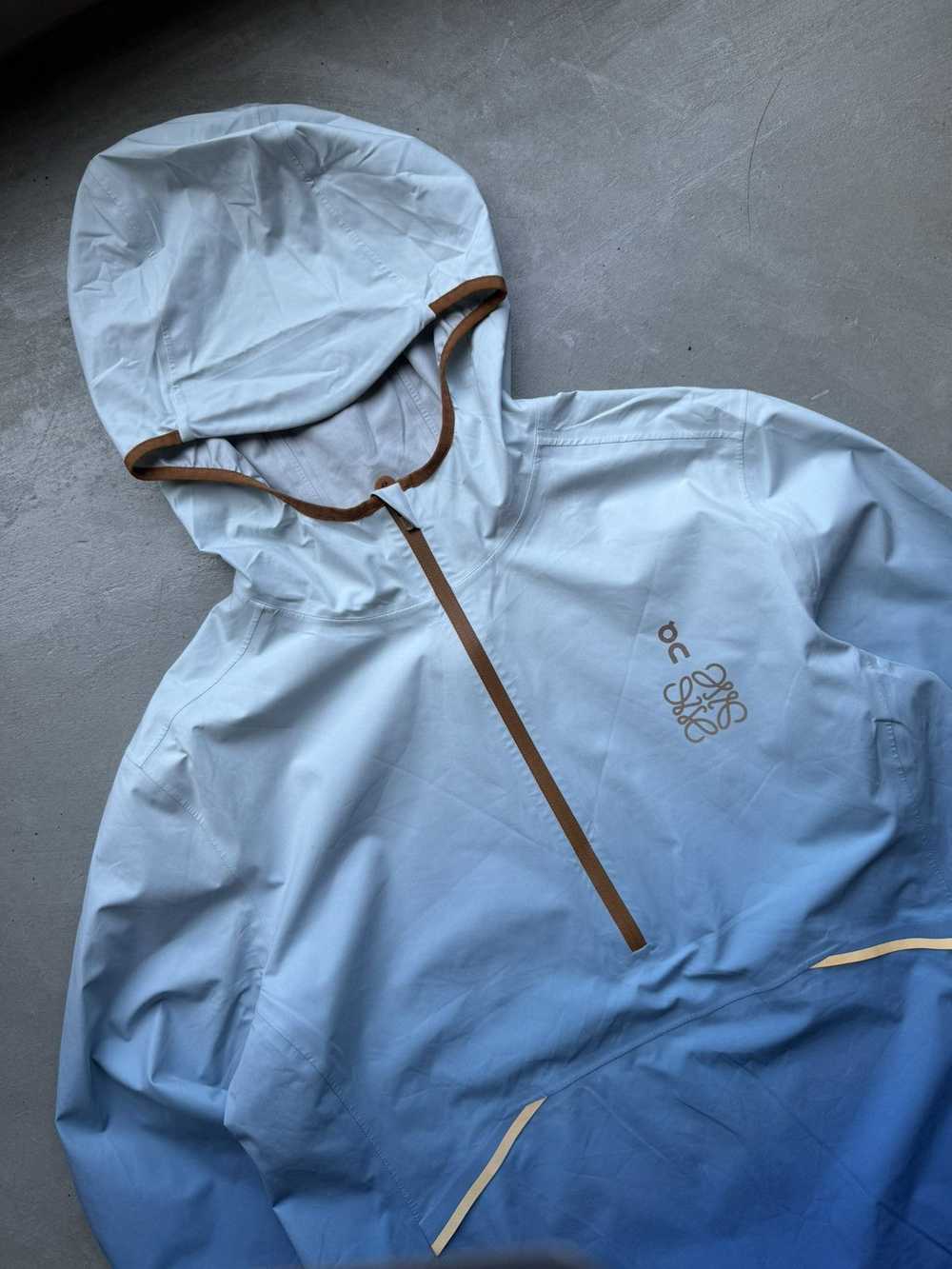 Loewe × ON Loewe x On Waterproof Technical Anorak - image 3