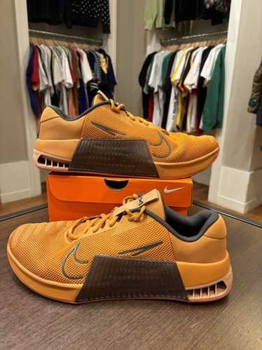 Nike Metcon 9 “Campfire Orange”