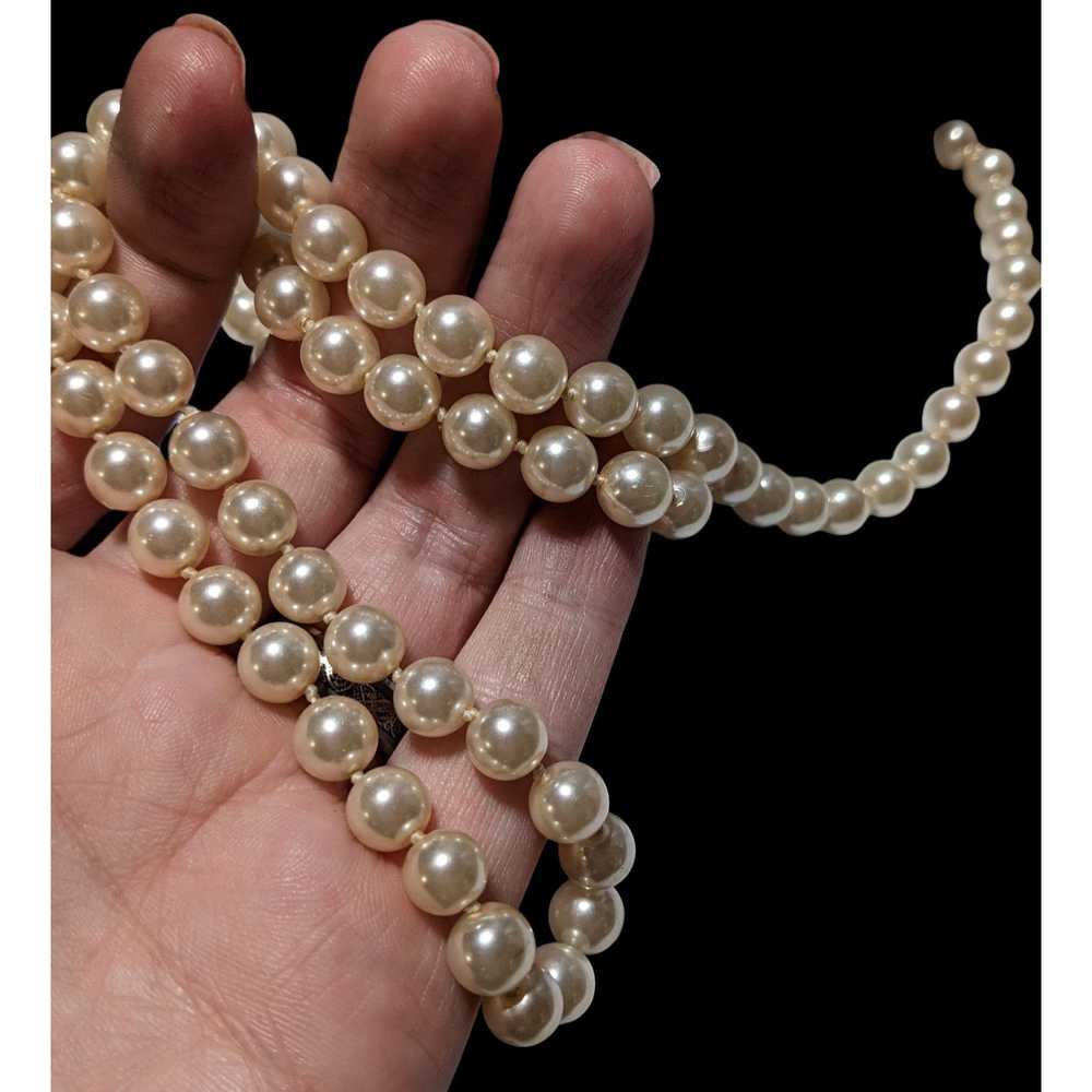 Other Elegant Midcentury Glass Pearl Necklace - image 3