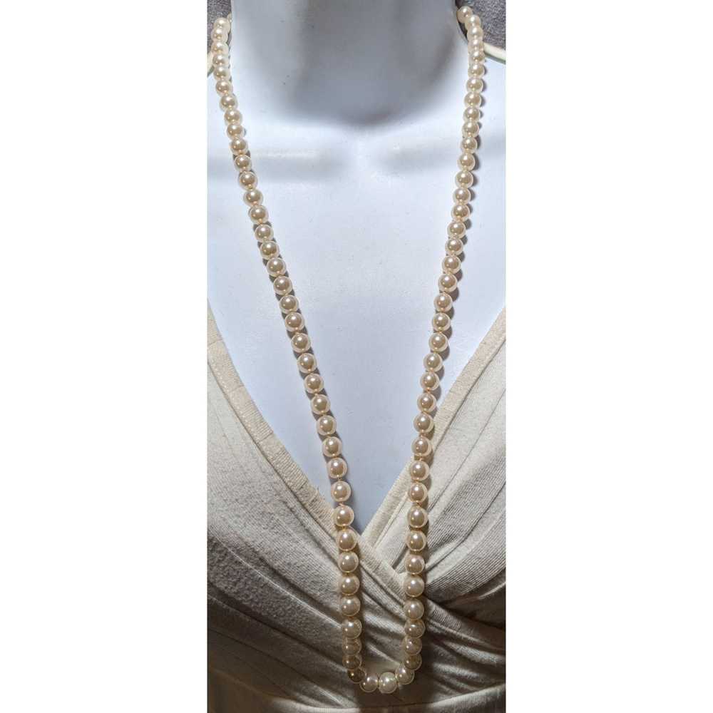 Other Elegant Midcentury Glass Pearl Necklace - image 4