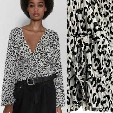 Zara Zara Leopard Pleated Long Balloon Sleeve V-Ne