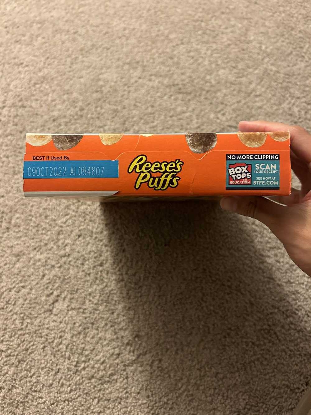 Designer × Kaws × Streetwear KAWS x Reese's Puffs… - image 6