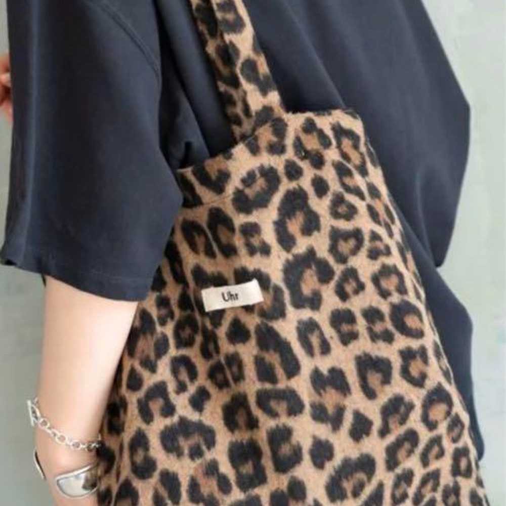 Uhr × Spick & Span LEOPARD Tote Bag - image 1