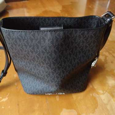 MICHAEL KORS Black Shoulder Bag - image 1