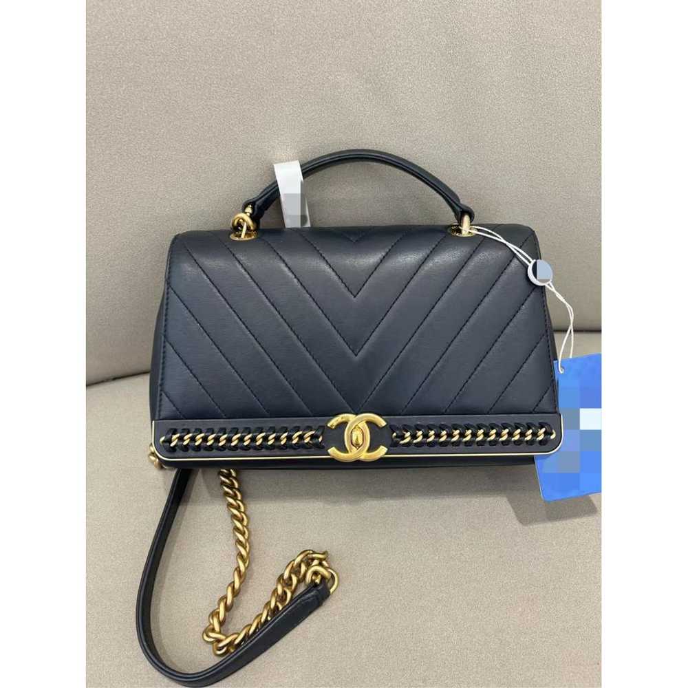 Chanel Business Affinity leather handbag - image 2