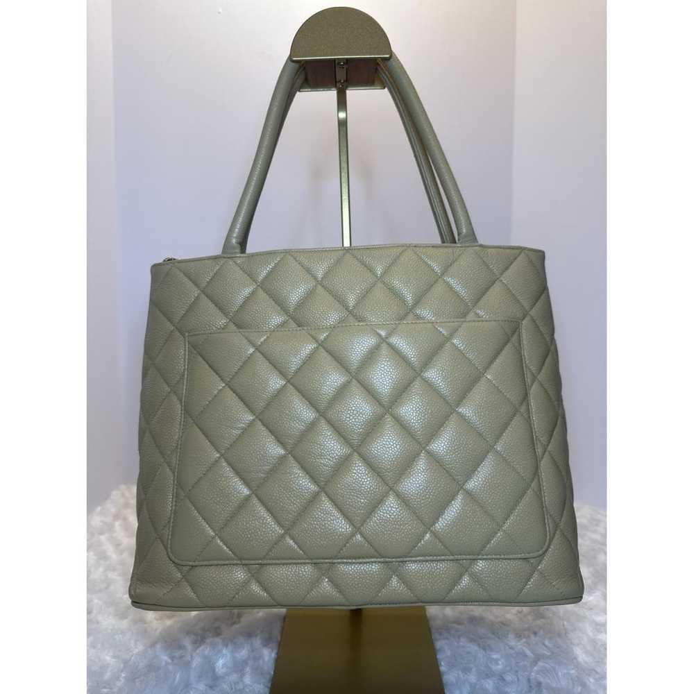 Chanel Médaillon leather handbag - image 3