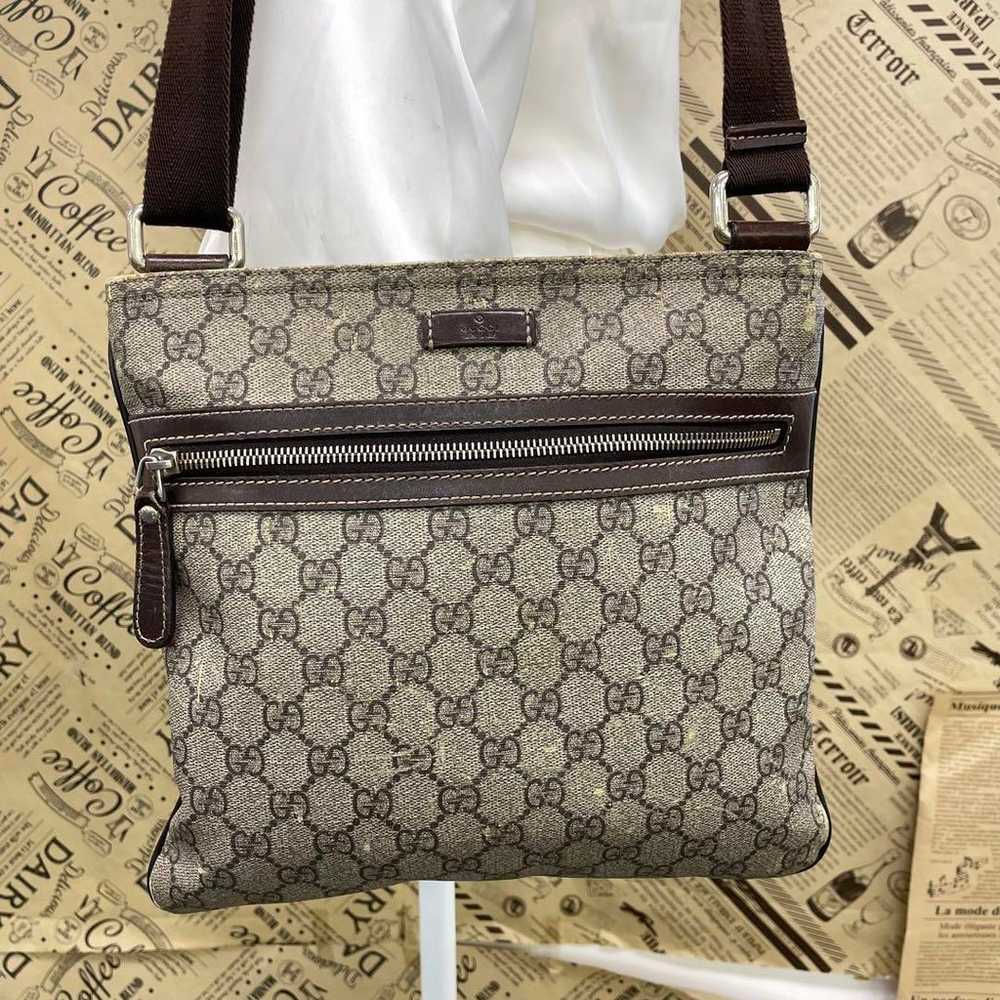 Gucci Sacoche Shoulder Bag GG Canvas Supreme FM222 - image 1