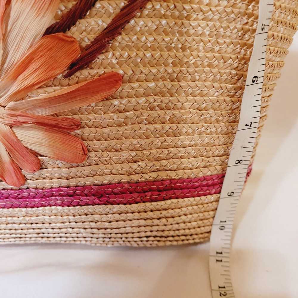 Vintage Flower applique woven wicker tote/beach b… - image 7