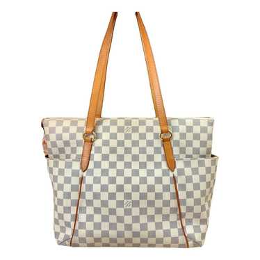 Louis Vuitton Totally leather handbag