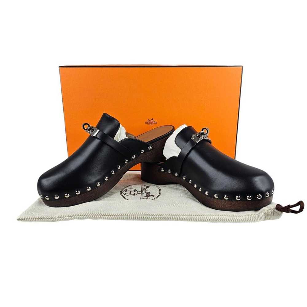 Hermès Carlotta leather mules & clogs - image 9