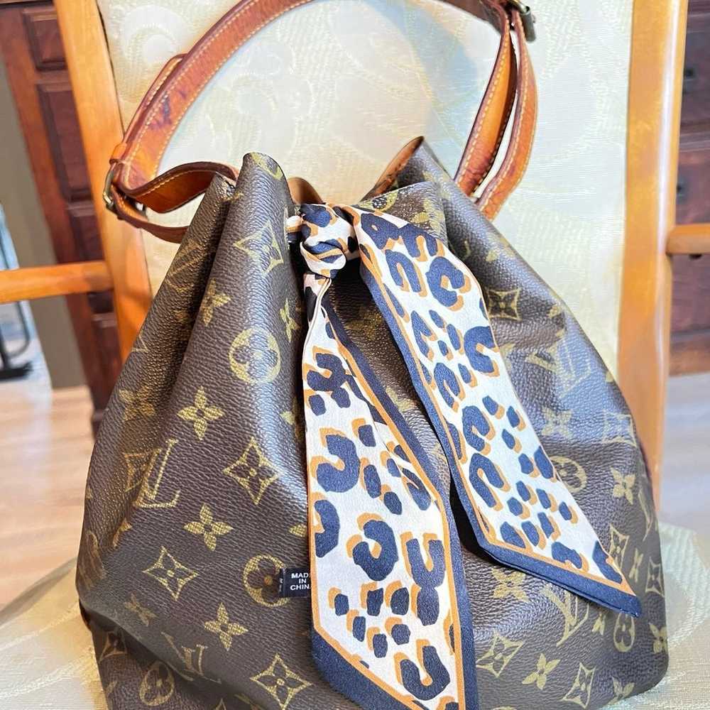 Authenticated Louis Vuitton Noe - image 1