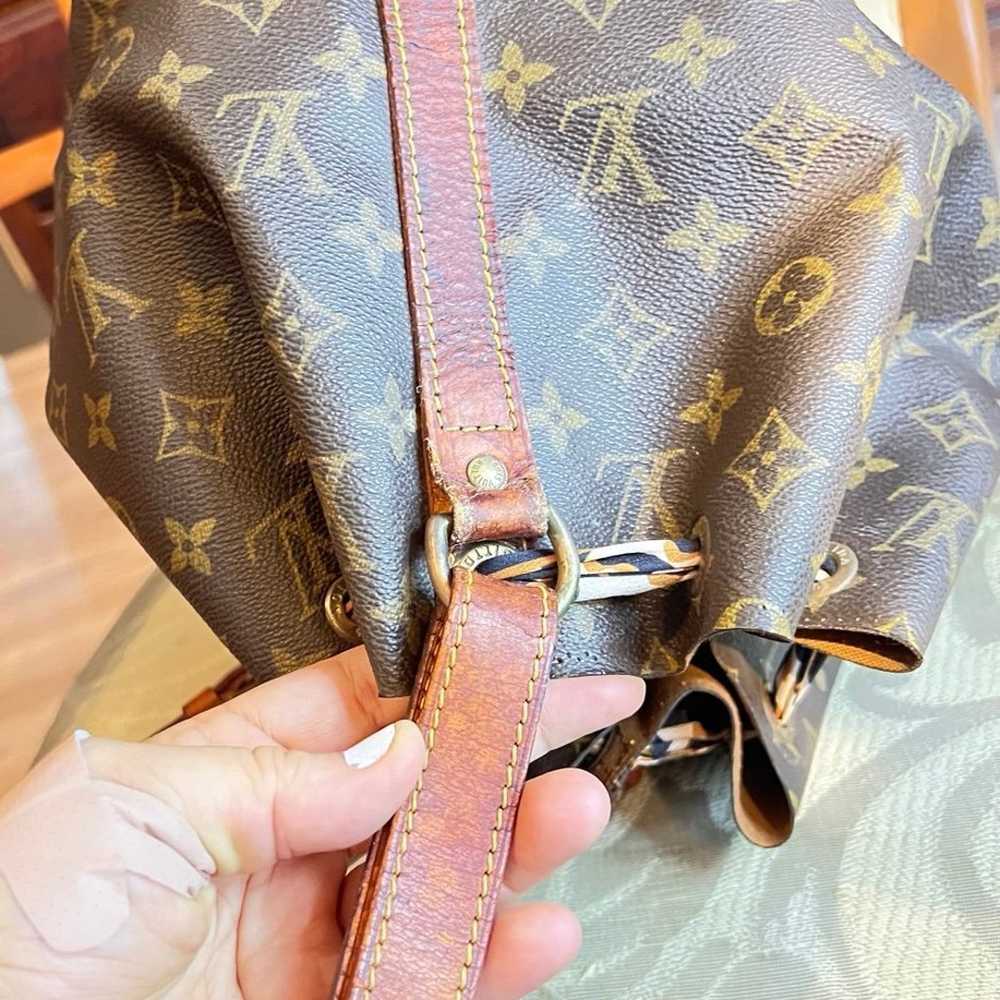 Authenticated Louis Vuitton Noe - image 6