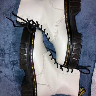 Dr. Martens audrick 8-eye boot