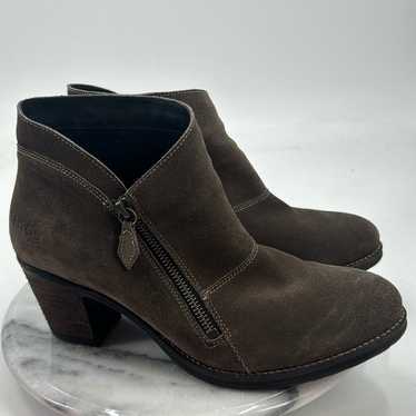 Taos Billie grey suede zipper ankle boots