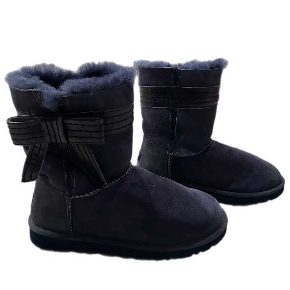 Women's UGG "Josette" Midnight Blue sz 7, leather… - image 2