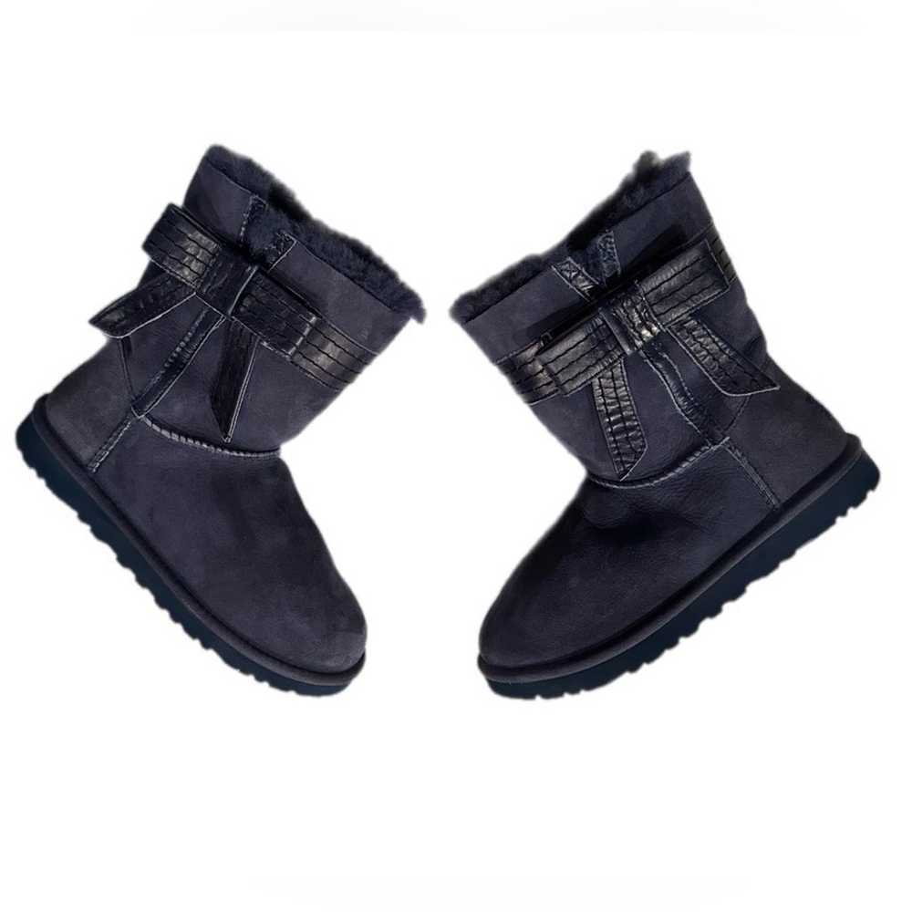 Women's UGG "Josette" Midnight Blue sz 7, leather… - image 4