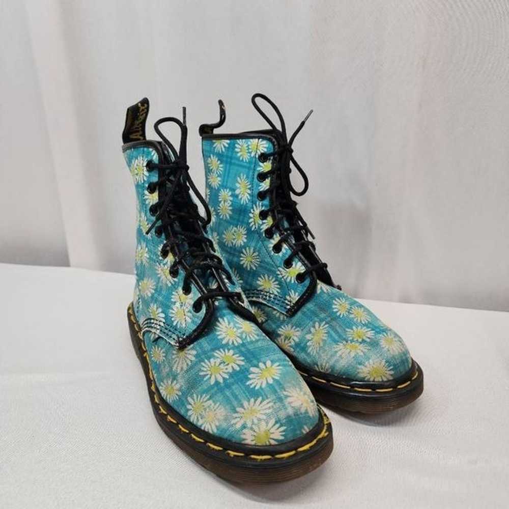 Dr. Martens Women's Size 9.5-10 Vintage Retro Blu… - image 1