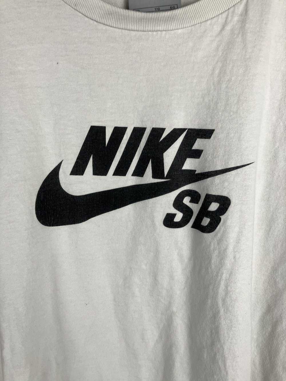 Nike × Tee × Vintage Vintage Y2K Nike SB Distress… - image 3