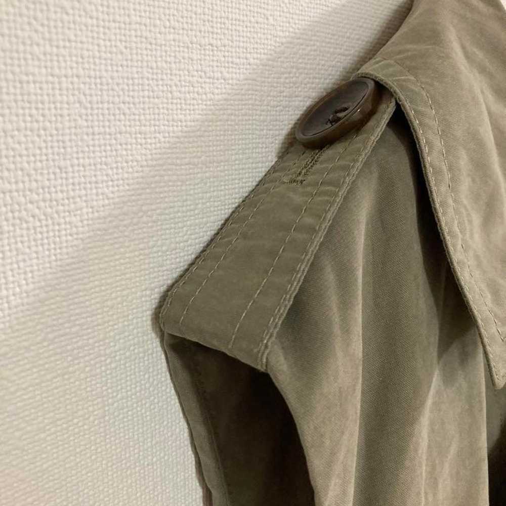 Khaki sleeveless trench coat, size L - image 4