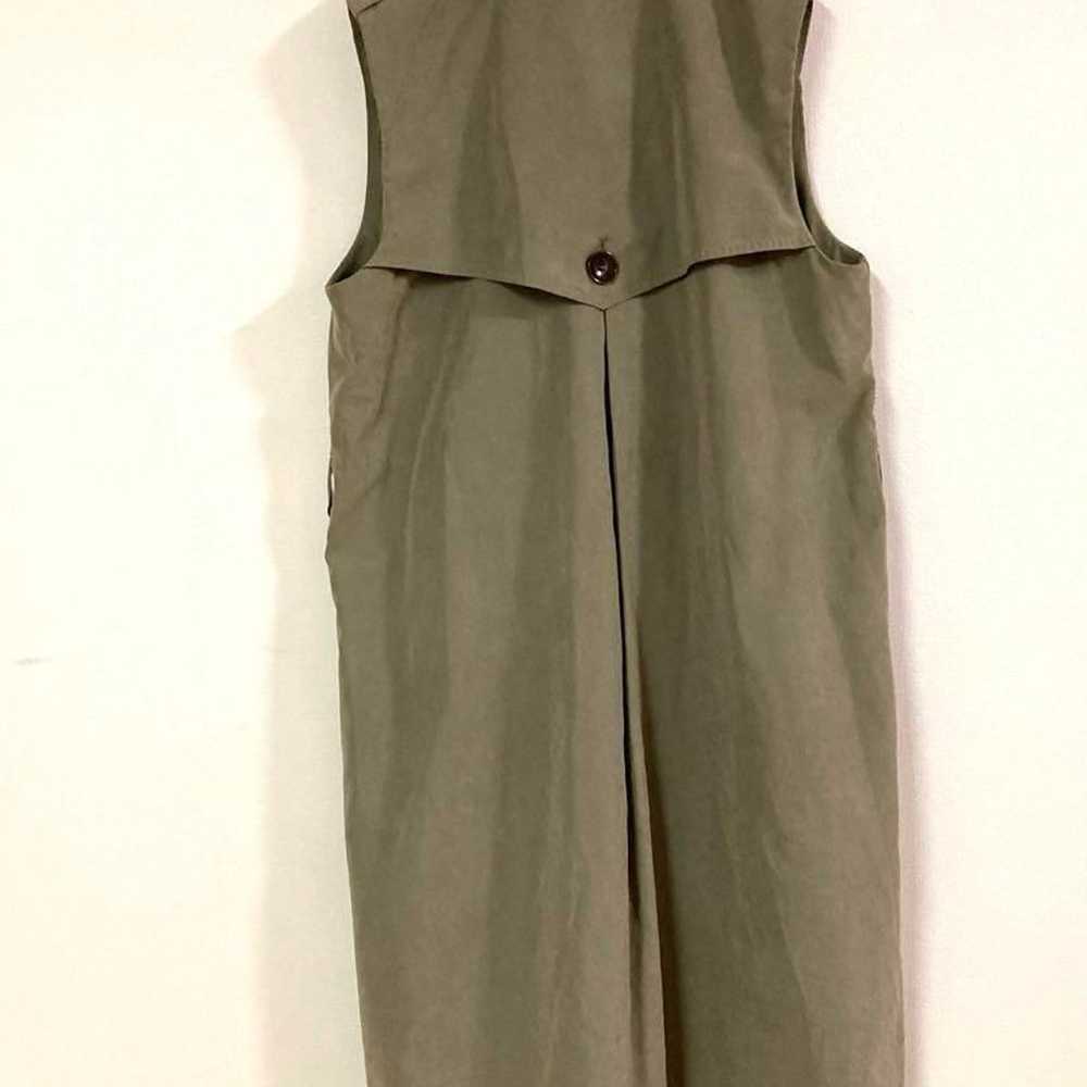 Khaki sleeveless trench coat, size L - image 6