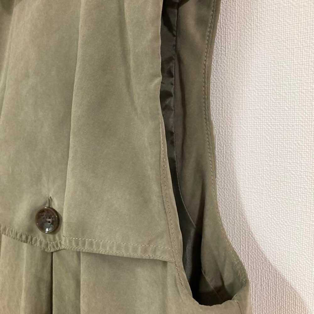 Khaki sleeveless trench coat, size L - image 8